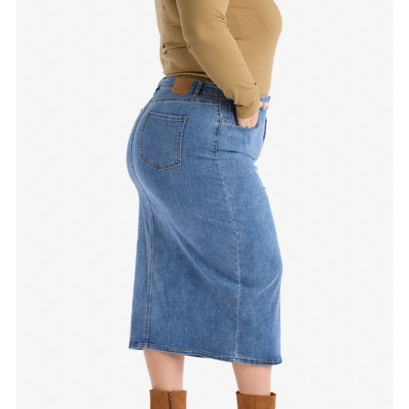 Classic Blue Denim Skirt - Picture 7 of 9